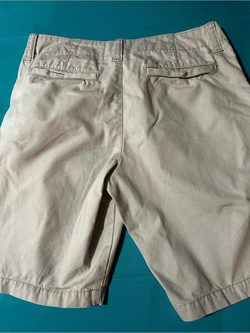 Old Navy Men's Light Beige Flat-Front Chino Shorts